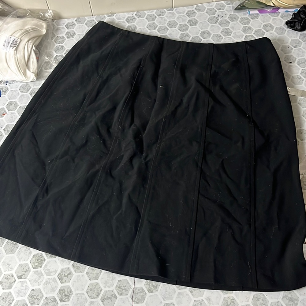 Melrose Large Black Zip Up Side Skirt